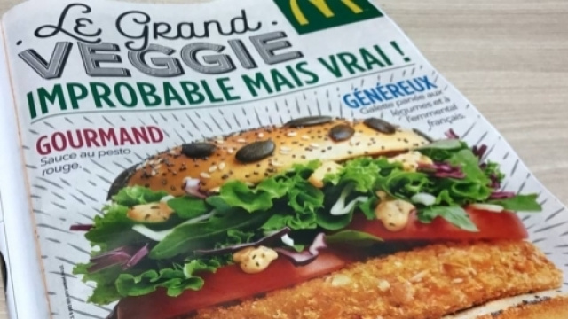 Grand Veggie : le burger v&eacute;g&eacute;tarien de McDo est beaucoup plus ... - capital.fr