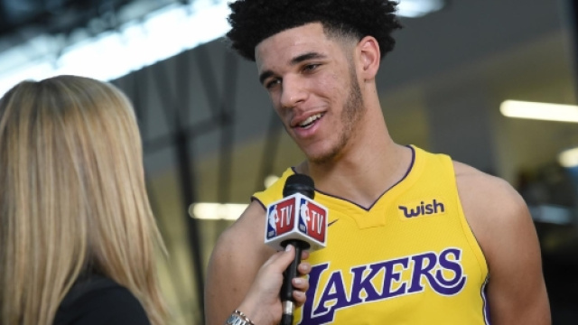Lonzo Ball durante il media day