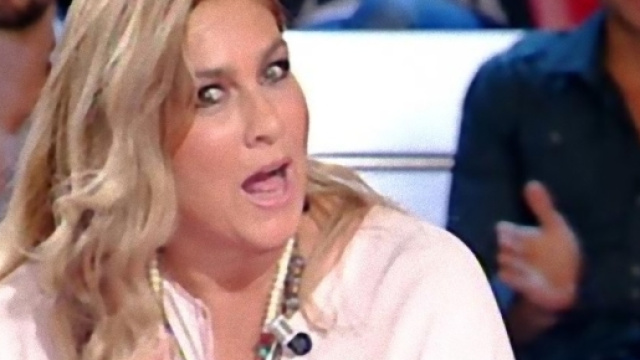 Romina Power perde il controllo sui social.