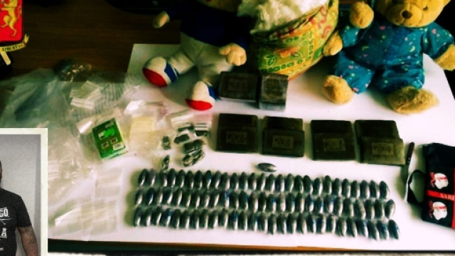 William Benossa, nella foto piccola in basso a sinistra, &egrave; stato arrestato dalla Polizia.