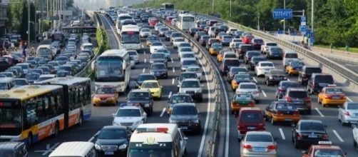 Cada d&iacute;a se producen atascos por las grandes ciudades del mundo