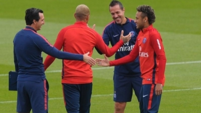 Foot PSG - PSG : Neymar agac&eacute; par Emery avant OM-PSG ? - Ligue 1 ... - foot01.com