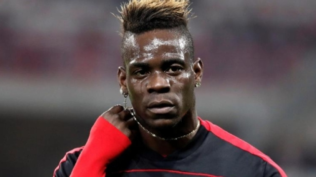 Balotelli in un'intervista dice che giocherebbe nel Napoli di Sarri