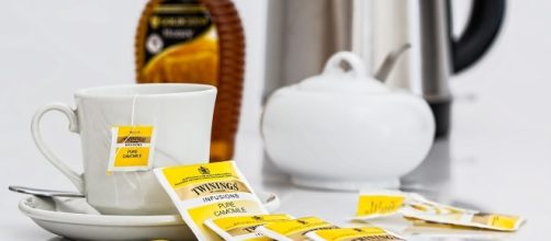 Tea is a great alternative to coffee. [Image via Pixabay]