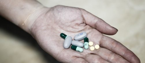 Schizophrenics must take heavy anti-psychotics. [Image via Pixabay]