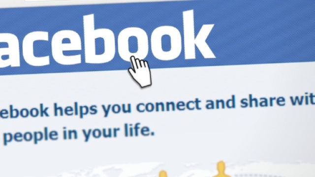 Facebook: usarlo poco rende pi&ugrave; felici.