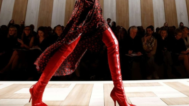 Fendi Roma Fall Winter 2017-2018