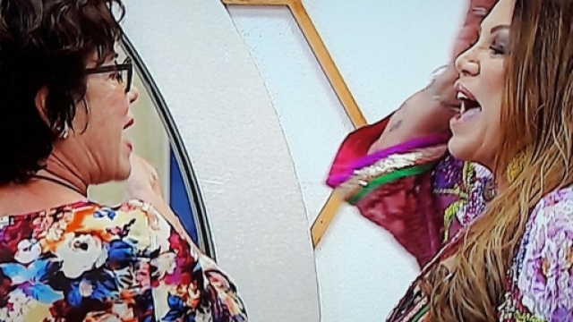 GF VIP: faccia a faccia ad alta tensione tra Corinne Clery e Serena Grandi