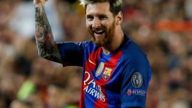 Lionel Messi 'to sign new five-year Barcelona contract next month' - thesun.co.uk