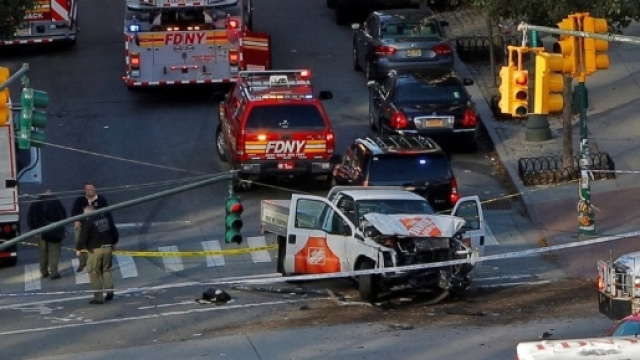 New York, furgoncino piomba su pista ciclabile investendo passanti ... - hoxforum.com