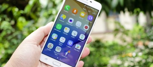 Install apps from Play Store and enjoy (Image via: krapalm/pixabay.com)