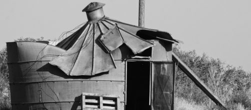 Religions collapse. Universal consciousness is born. [Image Credit: AmyBingham6/Pixabay]