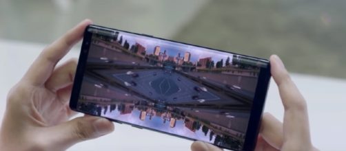 Samsung&rsquo;s 2018 flagship smartphones will feature Snapdragon 845 and 6GB of RAM. [Image Credit: TechTalkTV/YouTube screencap]