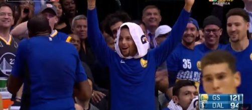 Stephen Curry was shocked after Jordan Bell dunk in the game against the Mavs. (Imgae Credit: Ximo Pierto/YouTube screencap)