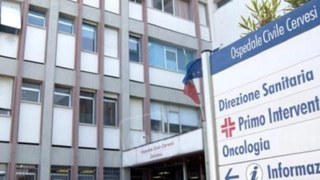 All'ospedale civile di Cattolica una paziente &egrave; stata abusata da un barelliere.