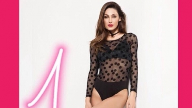 Anna Tatangelo ha festeggiato il milione di folloewer su Instagram