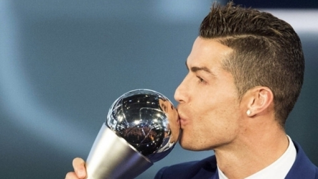 Real Madrid : La presse catalane d&eacute;zingue Ronaldo !