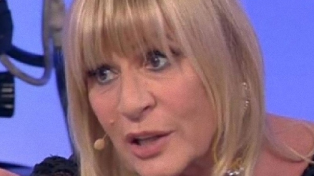 Uomini e Donne, caos in studio: Gemma Galgani litiga.