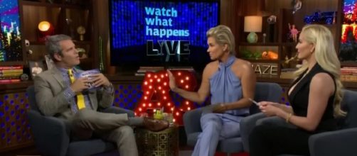 David Foster and Yolanda Hadid officially divorce. (Image credit: ET/YouTube screencap)