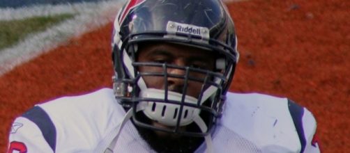 Duane Brown has returned to the Houston Texans after ending his holdout / Photo via Jeffrey Beal, Wikimedia Commons