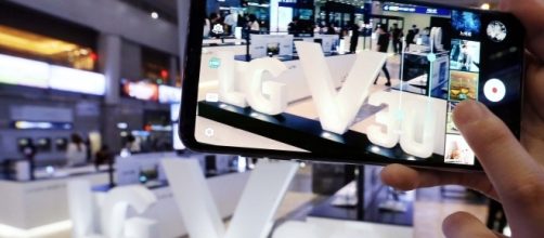 The unlocked LG V30 could hit the US shelves in December. (Image Credit: LG/Flickr)