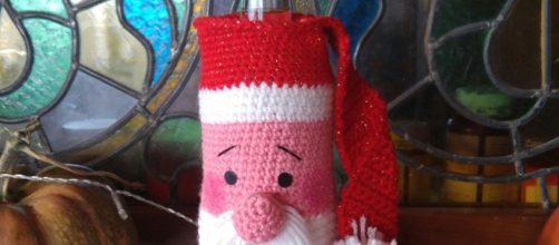 Tutorial gratis: Pap&aacute; Noel cubre botellas a crochet
