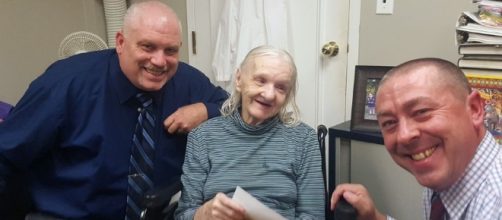 Detectives Ed Clouse,left and Richard Morgan with Flora Stevens.[image courtesy;Sullivan County Sheriff's Office]