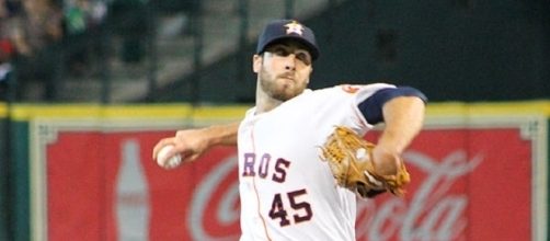 Houston Astros rally in 7-6 overtime win [Photo Credit: Eric Enfermero on Wikimedia Commons]