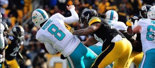 Matt Moore gets his first start for the Dolphins this season. Image Source: Flickr | Brook Ward