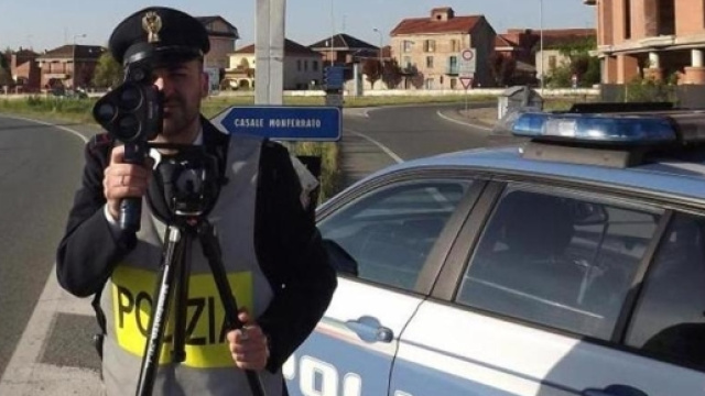 Quasi ottocento multe in una settimana con il super autovelox che ... - lastampa.it