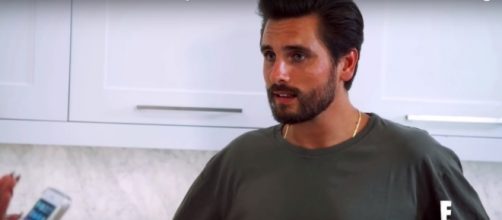 Scott Disick returns to U.S. after romantic trip with Sofia Richie. (Image Credit: E! Entertainment/YouTube screencap)