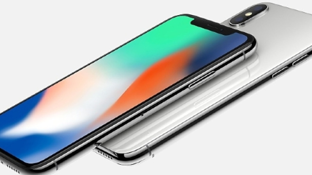 iPhone X ha fatto il boom di vendite gi&agrave; nelle prime ore