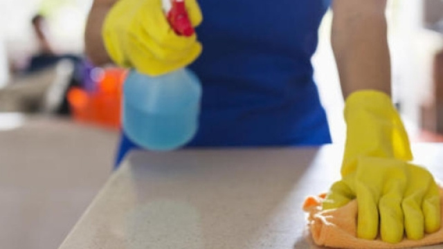 Lavoro domestico: 730 e Unico obbligatori anche per badanti e colf