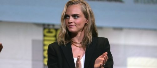 Cara Delevingne during Comic-Con event. [Image Credit: Gage Skidmore/Flickr]