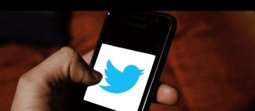 Twitter registered 330 million monthly users. [Image Credit: Esther Vargas/Flickr]