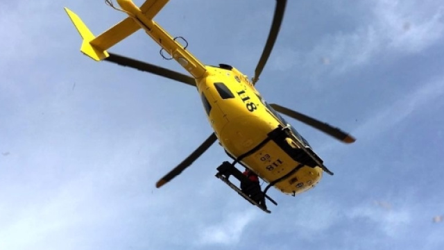 Morte shock, donna inciampa e sbatte la testa: inutili i soccorsi, il video - foto veronasera.it