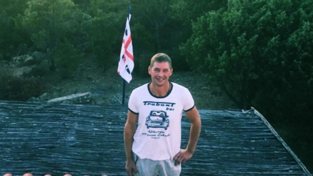 Walter Stendel &egrave; rimasto in balia del mare per due giorni.