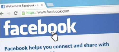 Facebook launches Explore Feed - [Image via Simon Steinberger via Pixabay]