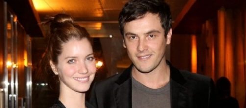 Nathalia Dill sofre para esquecer de S&eacute;rgio Guiz&eacute; e pede ajuda da amiga