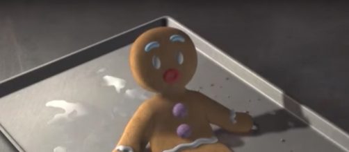 The Gingerbread Man appears as part of the ensemble cast in 'Shrek.' [Image via mickeymiley/YouTube]