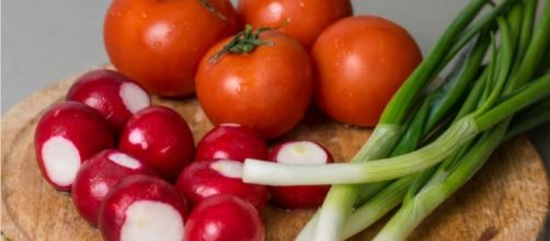 Use this common household item to improve your eating [Image by PXHere]