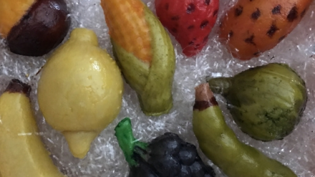 Foto del tipico dolcetto siciliano per la festa dei morti, la "frutta martorana"