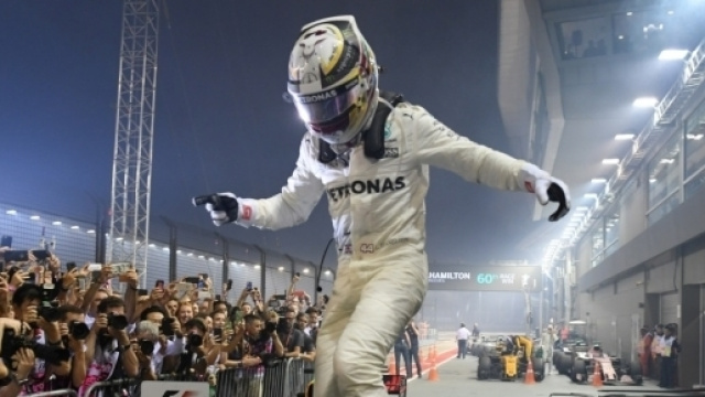 GP de Singapour: Hamilton s'envole sous la pluie, Vettel perd tr&egrave;s ... - bfmtv.com