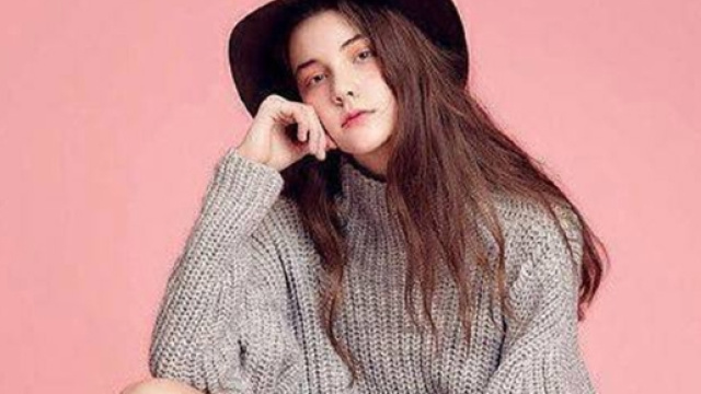 Vlada Dzyuba, baby modella morta a soli 14 anni dopo 13 ore consecutive di sfilate in Cina. Foto: Facebook.