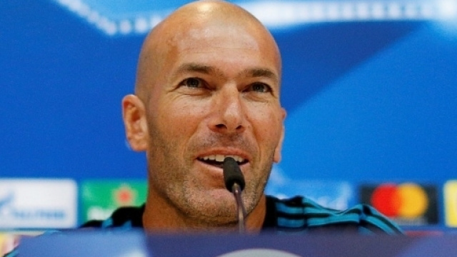 Zidane sous le charme d'un Lyonnais - Football - Sports.fr - sports.fr