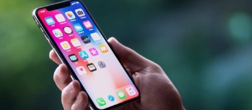 iPhone X - YouTube/Apple Channel