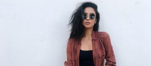 Shay Mitchell - YouTube screenshot | Strombo/https://www.youtube.com/watch?v=cO0-_qOZY7c