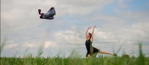 The making of Dancing In The Dark, image credit: John Summers photography