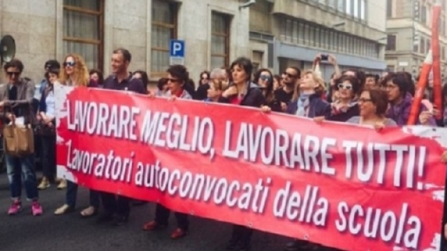 I lavorati autoconvocati della scuola rivendicano un 'vero contratto'