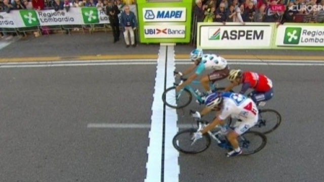 La volata della Tre Valli Varesine &egrave; di Alexandre Geniez